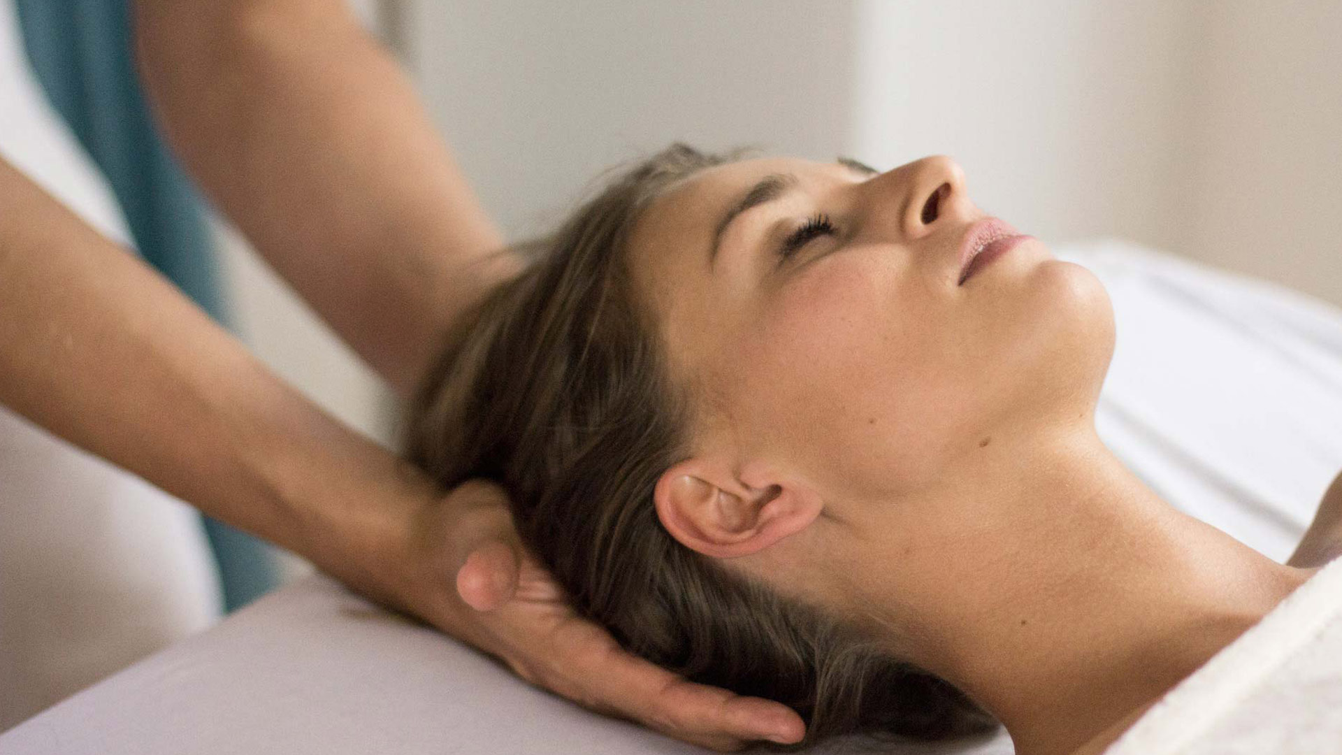 Pravaha Massage München, Ayurveda Tiefenentspannung, ganzheitlich erholen, Stress abbauen und neue Kraft tanken.